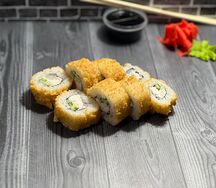 Ролл с крабом и гребешком
