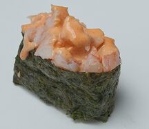 Суши запеченные с тигровой креветкой
