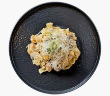 Феттуччине с курицей и грибами