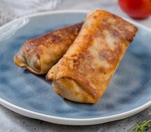 Блинные конверты с курицей и сметаной