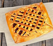 Пирог с брусникой