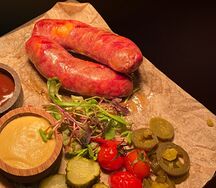 Колбаски из мраморной телятины с сыром