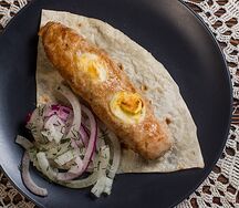 Люля-кебаб из курицы с перепелиным яйцом