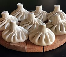 Хинкали со свининой и говядиной