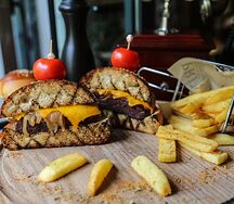 Бургер с мангала