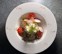 С хрустящим баклажаном и рассольным сыром