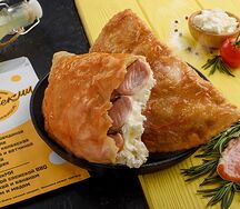 Чебурек с красной рыбой и сливочным сыром