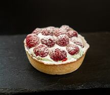 Тарталетка Фисташковая с малиной