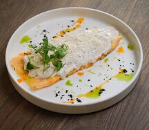 Омлет с перечным соусом