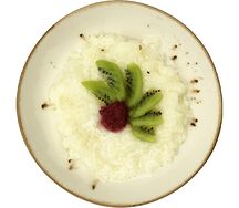Рисовая каша с медом и фруктами