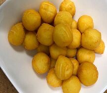 Картофельные шарики с солью