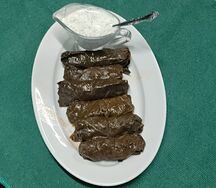 Толма с соусом