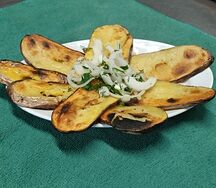 Картофельные дольки на шампуре