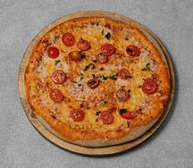 Пицца Маргарита красная