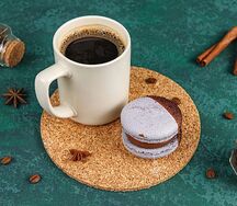 Макаронс Шоколад-Смородина