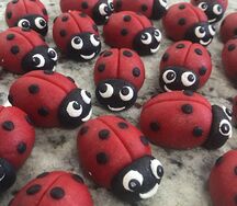 Марципановый Божья Коровка