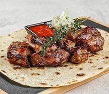 Шашлык из свиной корейки без костей