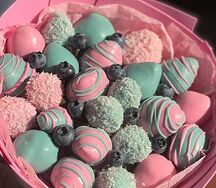 Букет из клубники в шоколаде Бабл гам