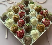 Клубника в шоколаде Berry Bonbon Elegance