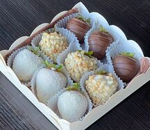 Коробочка из 9 клубник в шоколаде