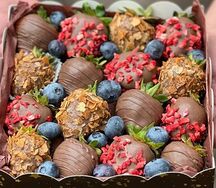 Клубника в шоколаде коробочка Gourmet Berry Bites