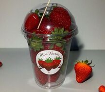 Стаканчик клубники