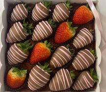 Клубника в шоколаде Розовые полосочки