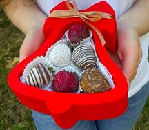 Клубника в шоколаде коробочка Колокольчик на 1 сентября