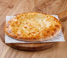 Домашний пирог с яйцом и зеленым луком