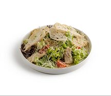 Цезарь с фирменной заправкой и курицей су-вид