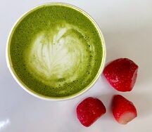 Матча Клубника