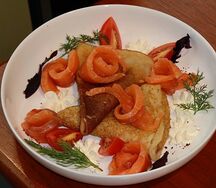 Блины с лососем и сыром
