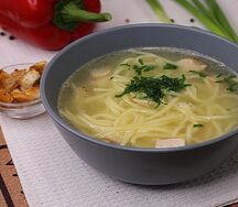 Суп лапша на курином бульоне