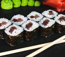 Классический ролл с тунцом
