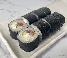 Ролл с тунцом