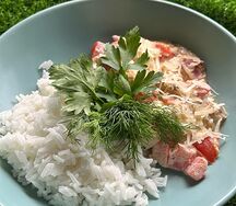 Курица в сливочном соусе с рисом