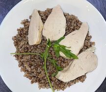 Гречка отварная с грудкой