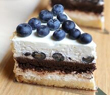 Торт с голубикой