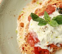 Тальолини Скарпетта с помидорами