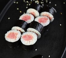 Маки с тунцом