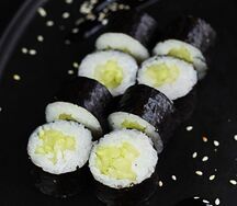 Маки с огурцом