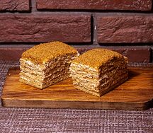 Пирожное Медовик