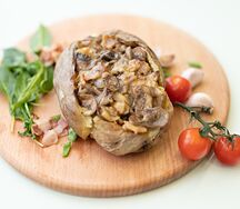 Картофель с чеддером и беконом