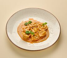 Равиоли утка конфи, сливочный демиглаз