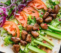 Шашлык в лаваше из куриных сердечек