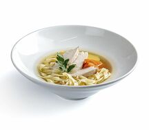 Суп куриный с печеным хлебом