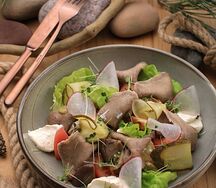 Салат с языком и картофелем