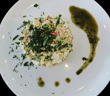 Салат с кальмарами