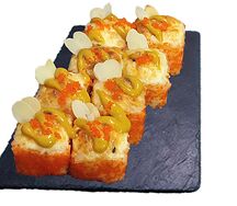Запеченный ролл с креветкой