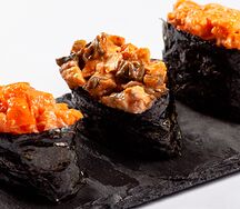 Гункан с креветкой